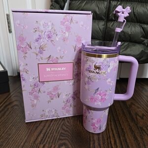 Stanley Love Shack Fancy Tumblr. 💜⚡️ (40oz)